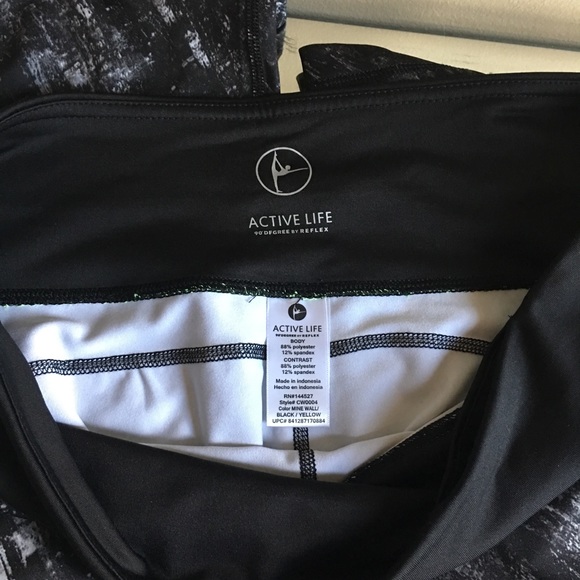 Active Life Black/White Capris NWT - Picture 3 of 5
